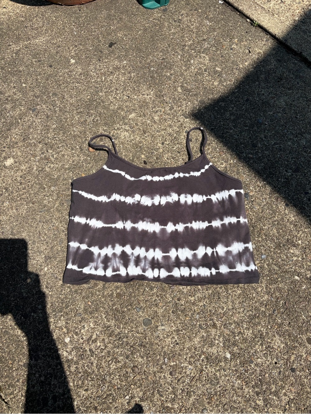 Tie-Dye Cropped Spaghetti Strap Tank Top - Black & White